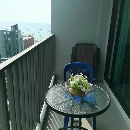 Llx Apartments At The Base Condo Pattaya Exterior photo